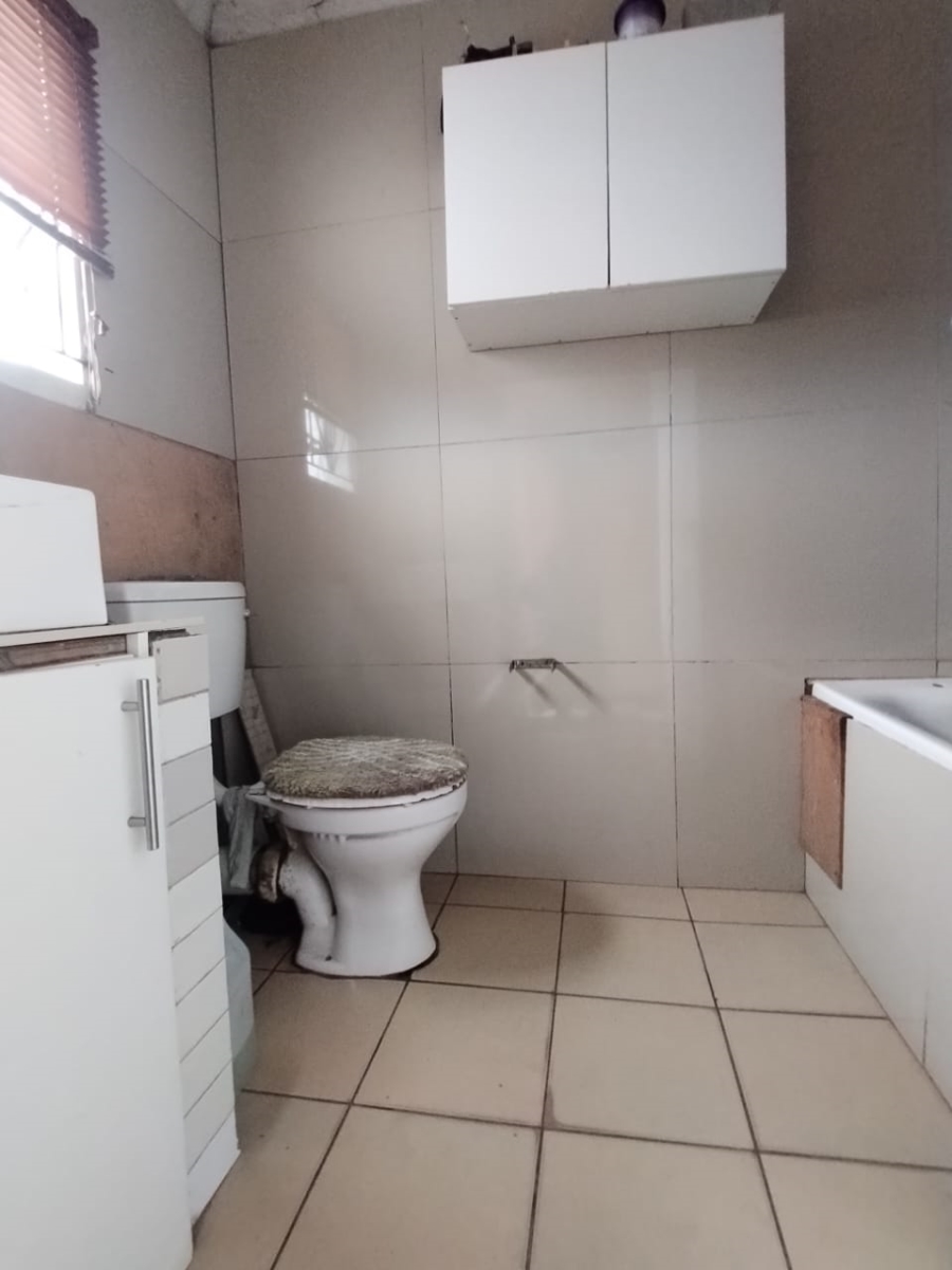 2 Bedroom Property for Sale in Pelican Park Western Cape
